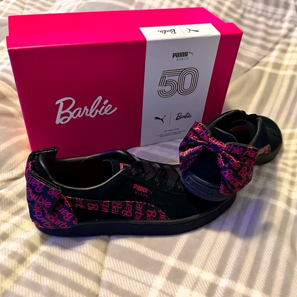 NEW Barbie Puma Suede Sneakers Women’s Size 7 - Picture 3 of 10